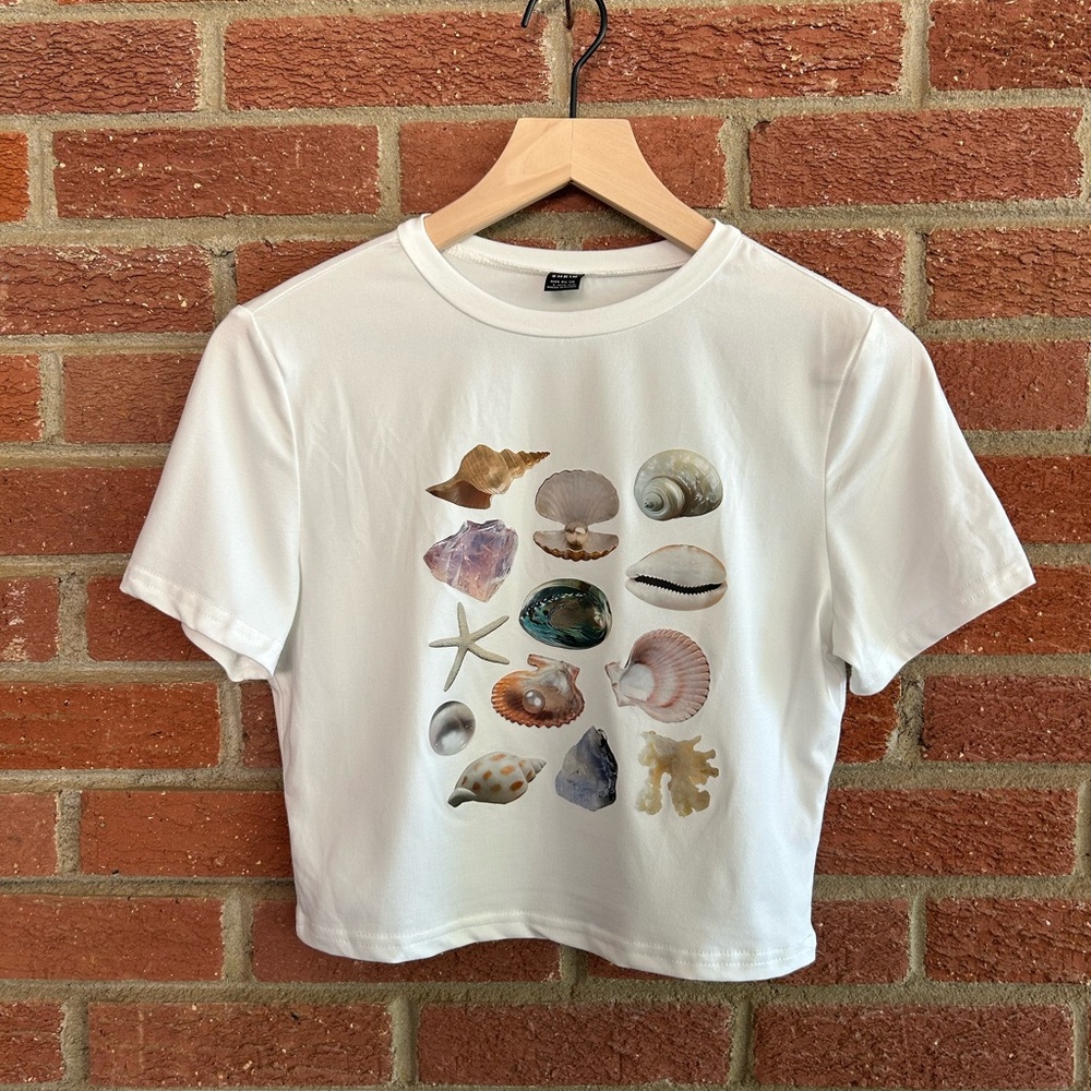 SHEIN Cropped White Tee
